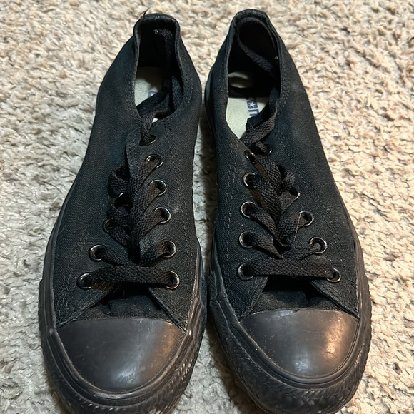 Converse - Picture 2 of 4